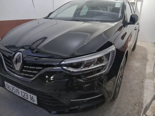 Renault Megane 4  2023 Itens