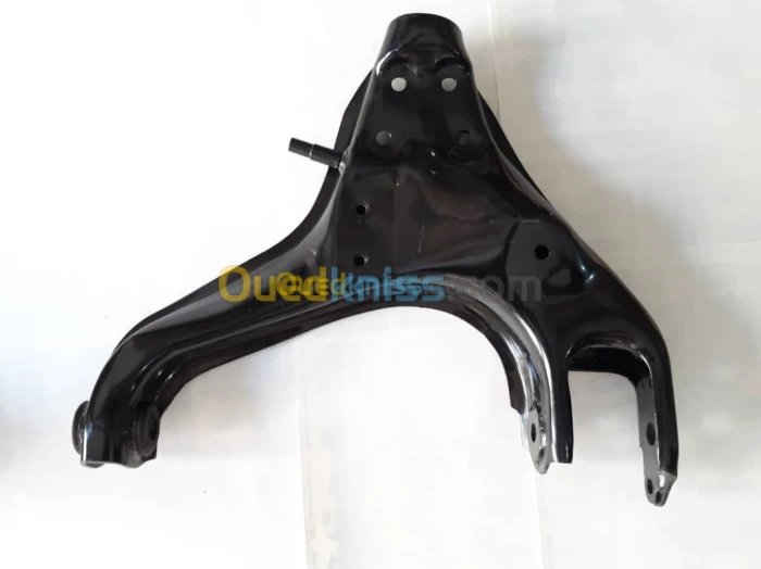 TRIANGLE INFERIEUR GREAT WALL WINGLE