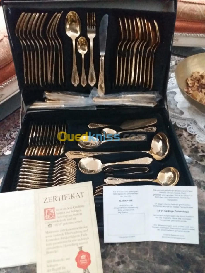 couverts plaqués OR - 23/24 carats.