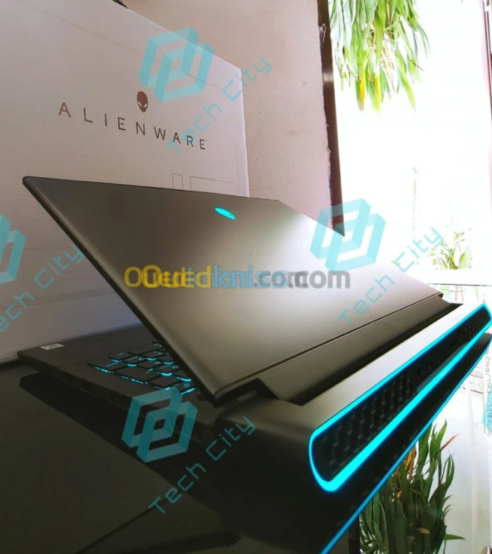 VENDU - Alienware m17 R4 RTX 3070 Max-P VENDU
