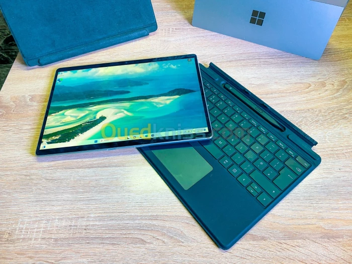 SURFACE PRO 9 2023 i7 avec clavier et stylo|INTEL I7-1255U|16GB DDR5|256gb ssd|intel iris xe|13.3 3k