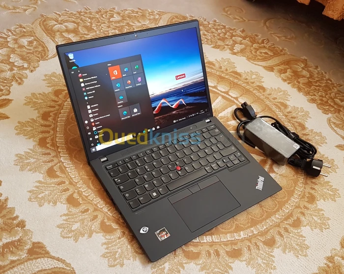 Thinkpad X13 gen 3 - AMD RYzen 5 pro 6650u 16gb DDR5 256 SSD NEUF jamais utilisé