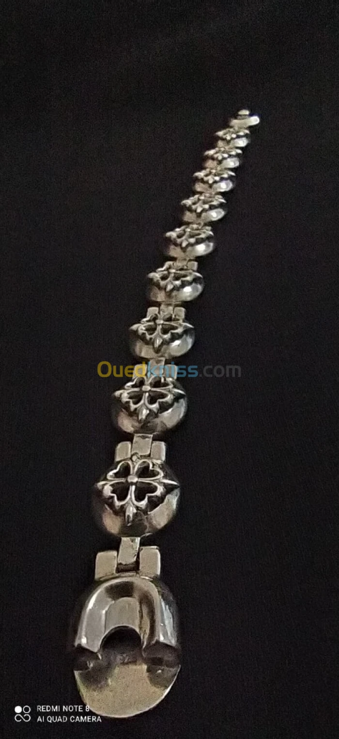 Ancien bracelet en argent fait à la main poids 62 grammes avec 3 poinçon