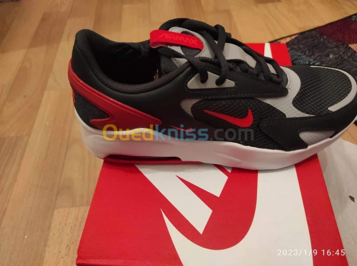 Nike