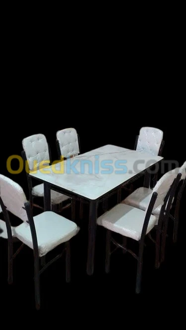 Tables d'extérieur, Salle à manger 