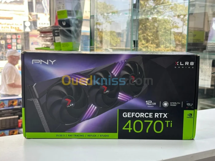PNY GEFORCE RTX 4070TI RGB 12 GB GDDR6X NEUF sous emballage jamais utilisé