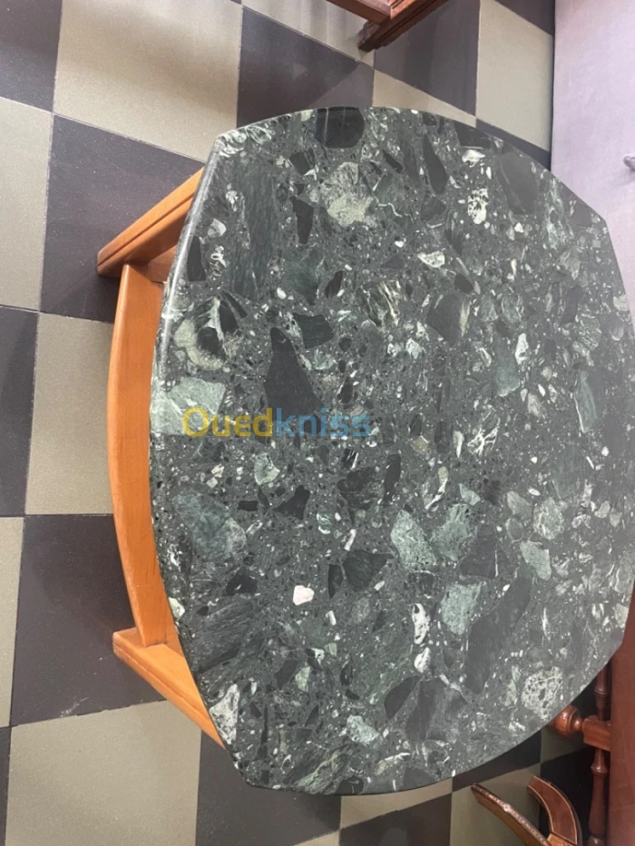 Table basse en hêtre et marbre