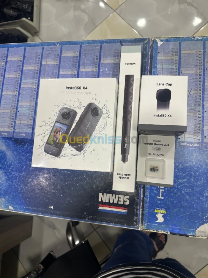INSTA 360 X4 AVEC ACCESSOIRES