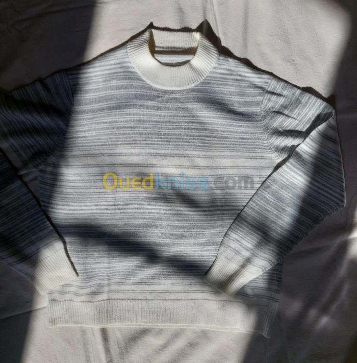Pull standard de très bonne qualité 