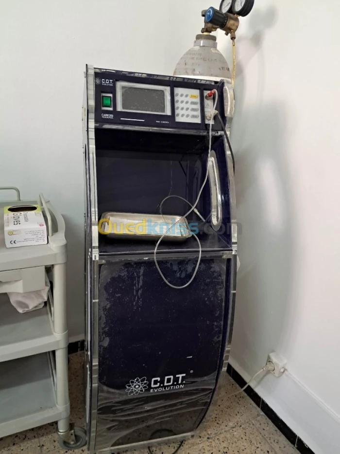 Appareil de carboxytherapie + échographe