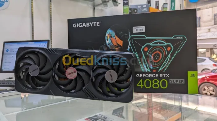 CARTE GRAPHIQUE GIGABYTE RTX 4080 SUPER GAMING OC 16GO