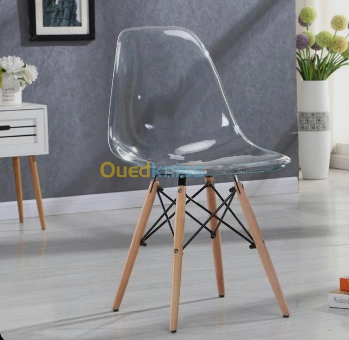 Lot de 5 tables avec 4 chaise luxe a vendre très bon prix مجموعة من 5 طاولات مع 4 كراسي فاخرة للبيع