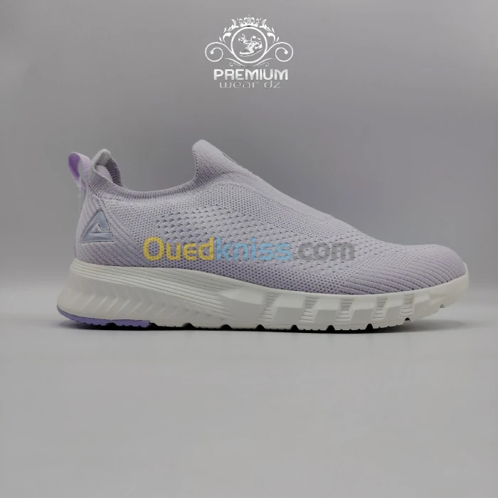 Peak sport slip on
