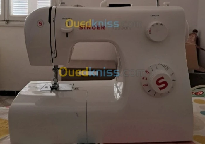 Machine à coudre professionnelle 