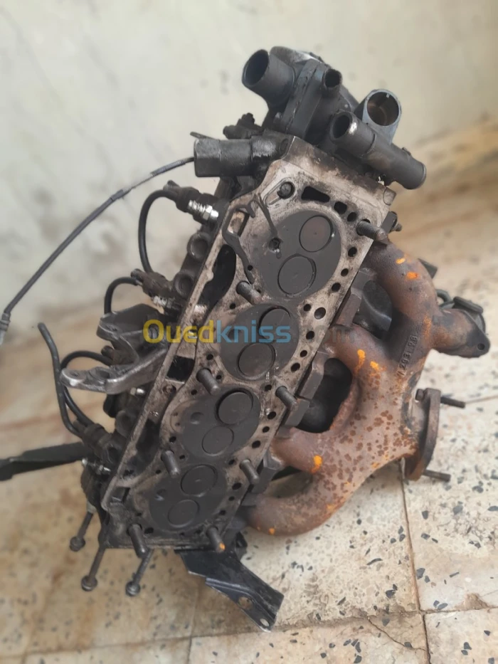 Culasse complète 1.9d65 Renault