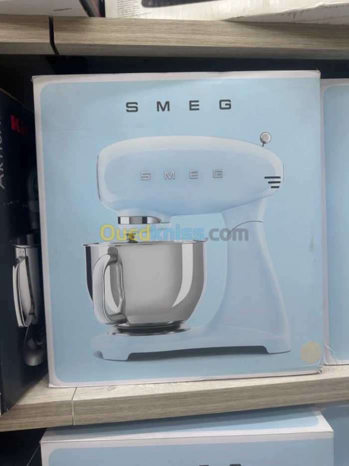 Pétrin smeg original crème noir