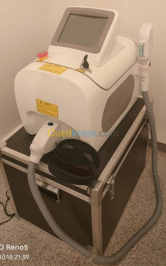 Ipl intense lumière pulsée Avec un système de refroidissement sans douleur