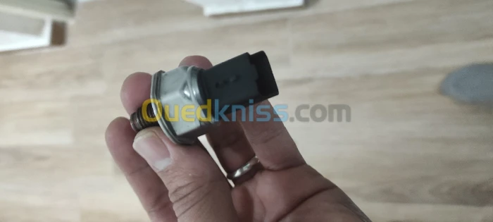 Capteur de pression carburant