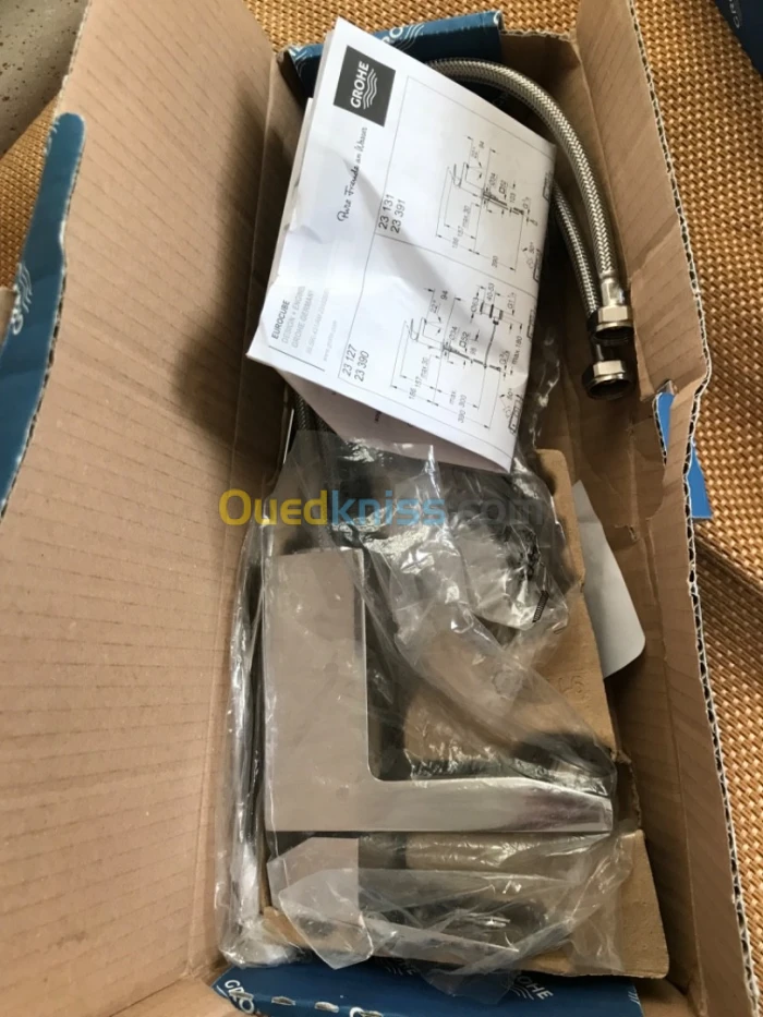 Robinet grohe Eurocube lavabo