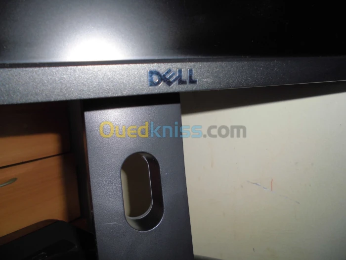 Écran large LCD IPS DEL Dell UltraSharp U2212HM 21,5 POUCES FHD