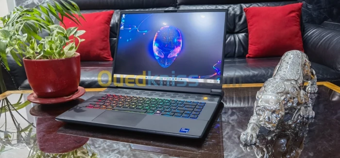 ALIENWARE M16 R1 - i9 - 13900HX - RTX 4080 12 Go - Écran 16" QHD 240Hz - RAM 32Go - SSD 1TB