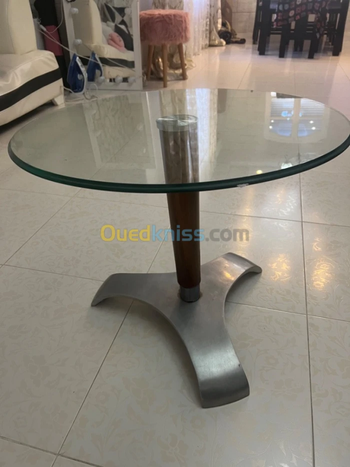 Table de base en verre