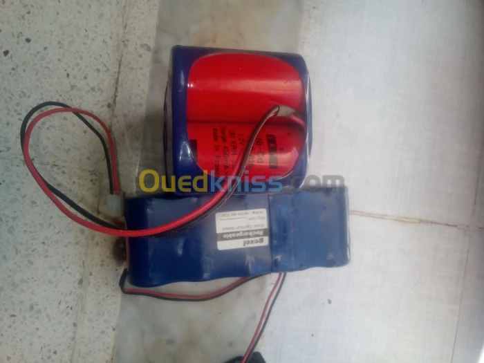  Batterie 12v. Ternsformateur 220v