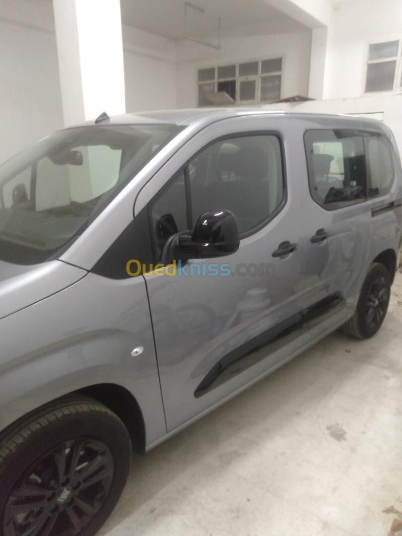 Fiat Doblo panorama 2026 Cult 3