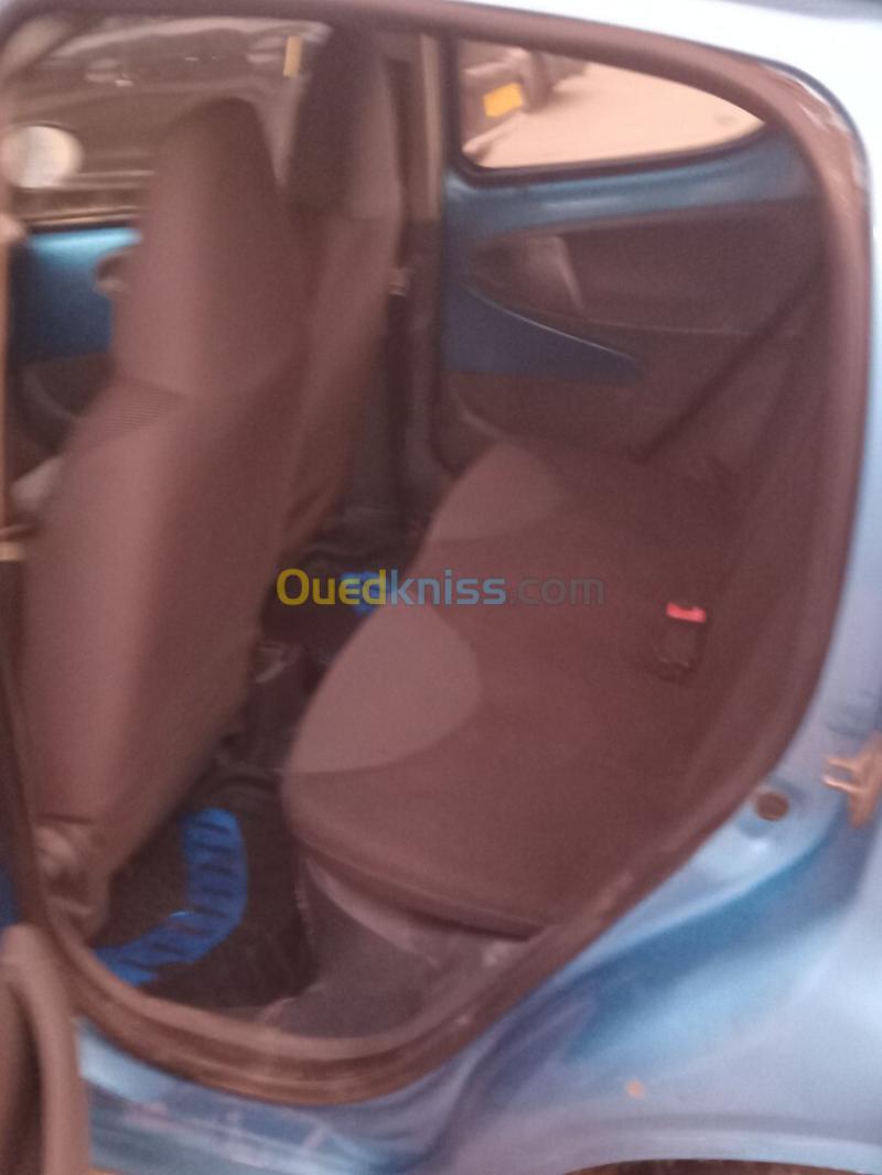Peugeot 107 2008  9