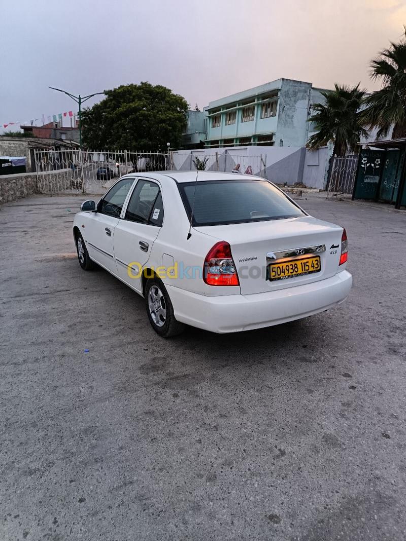 Hyundai Accent 2015 GLS 4