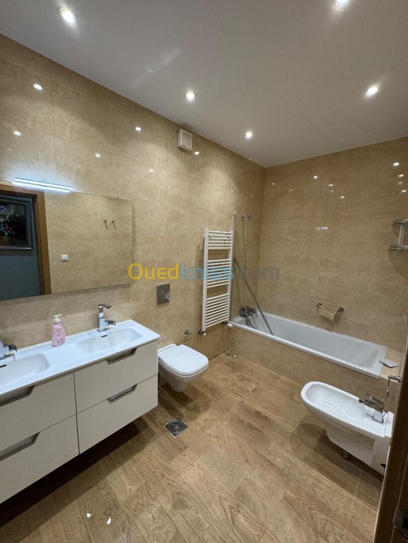 Location Appartement F5 Alger Hydra 12