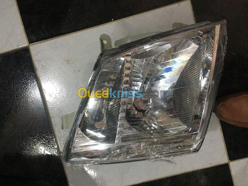 Phare Avant Gauche Isuzu D-max 2007-2012 - Halogène H7+HB3 - Projecteur Inclus