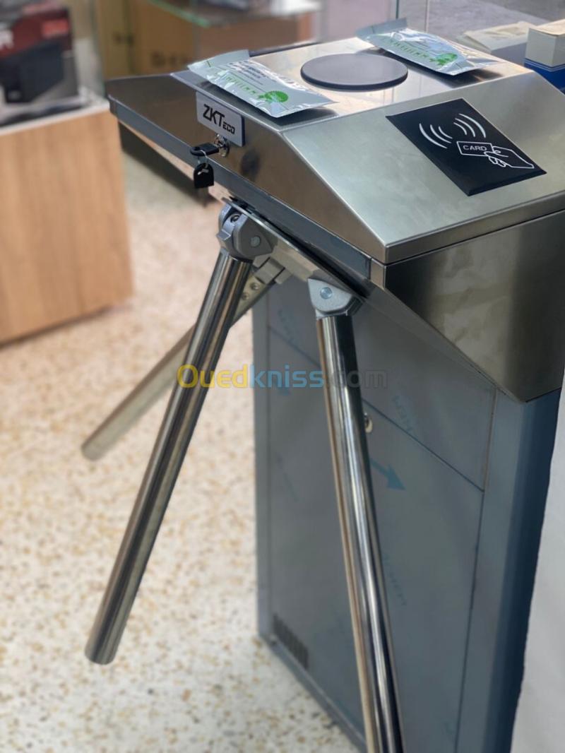 CONTROLE D'ACCES ET DIGICODE ZKTECO 9