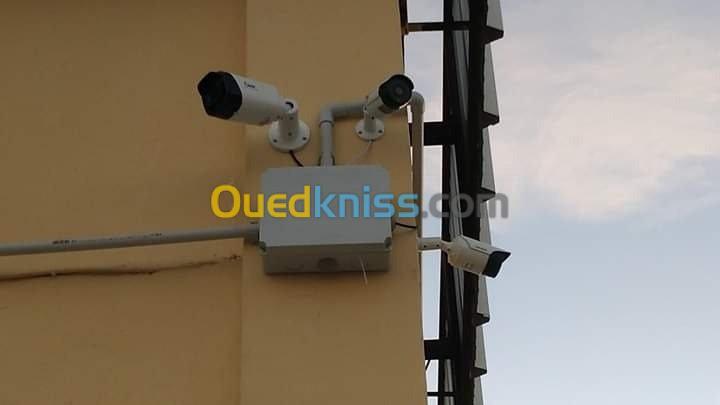  Caméra de surveillance كاميرات المراقب