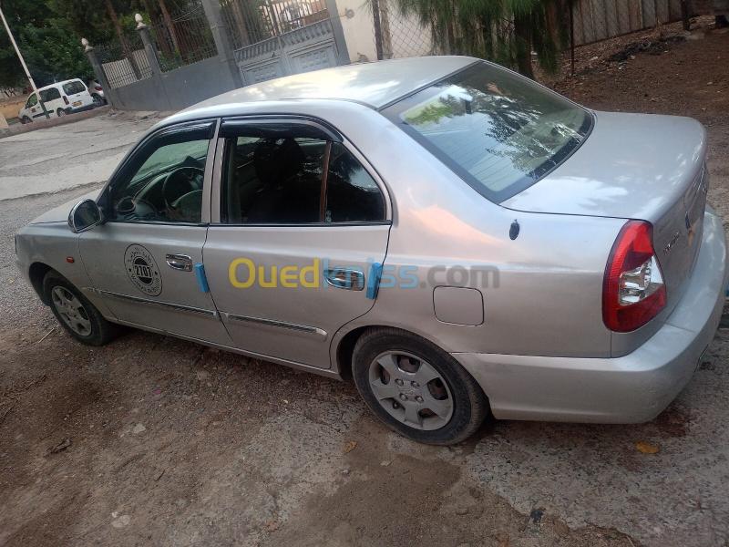 Hyundai Accent 2012 GLS 4