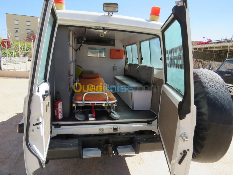 Toyota ambulance 2013 Land Cruiser