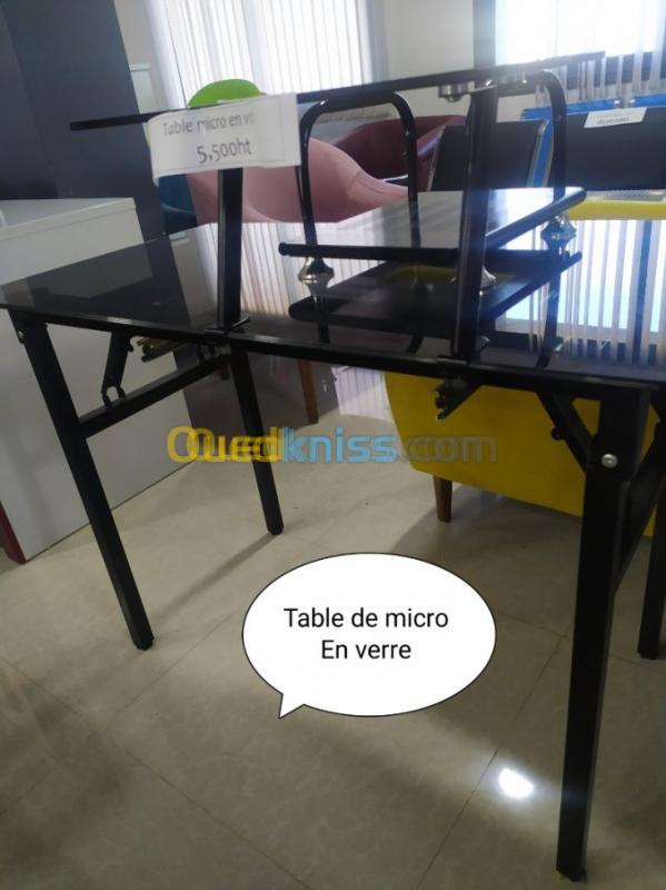  Table micro en verre 011