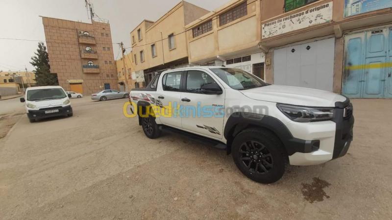 Toyota Hilux 2021 LEGEND DC 4x4 Pack Luxe Djelfa Djelfa - Ouedkniss.com ...