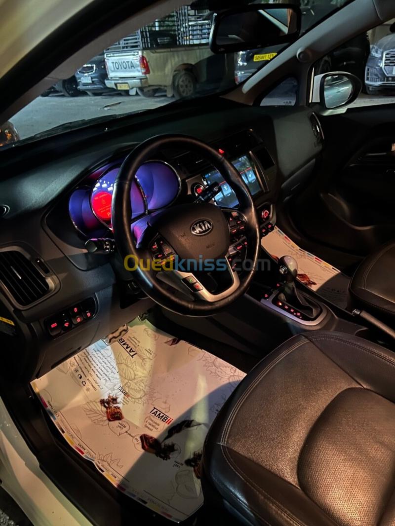 Kia Rio 5 portes 2015  10