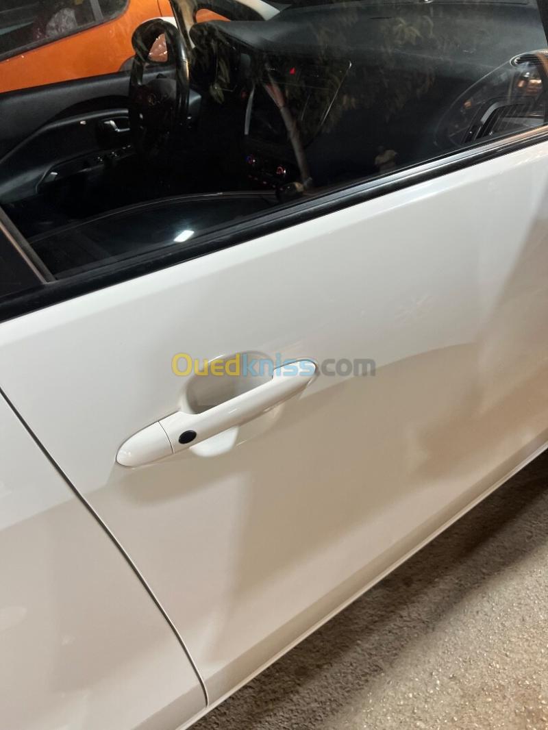 Kia Rio 5 portes 2015  5