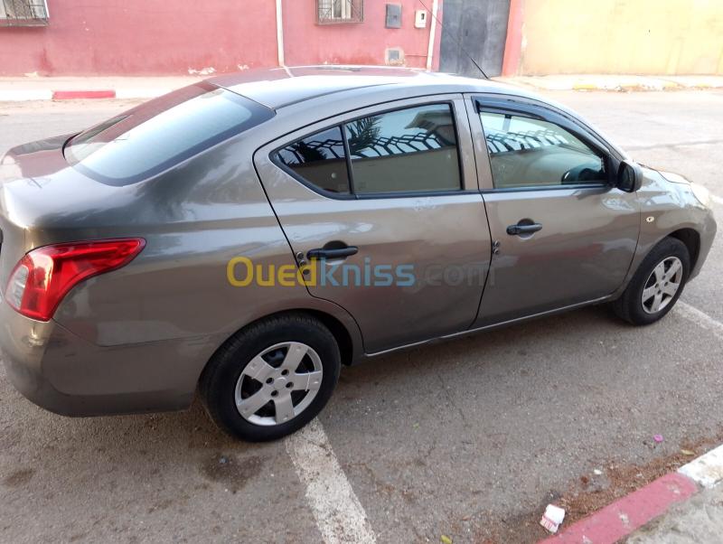 Nissan ساني 2014  7