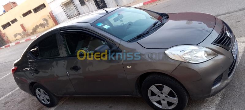 Nissan ساني 2014  3