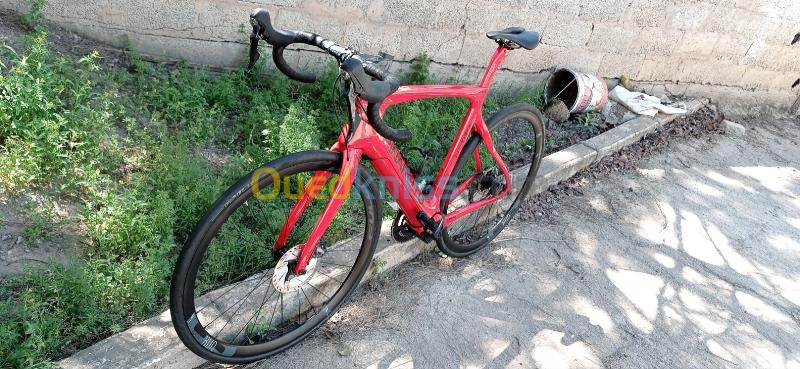  vélo Pinarello Nytro  ultegra R8000 Disc Electric 