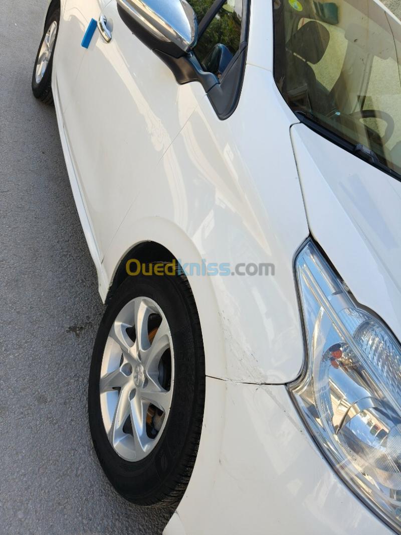 Peugeot 208 2014 Active 19
