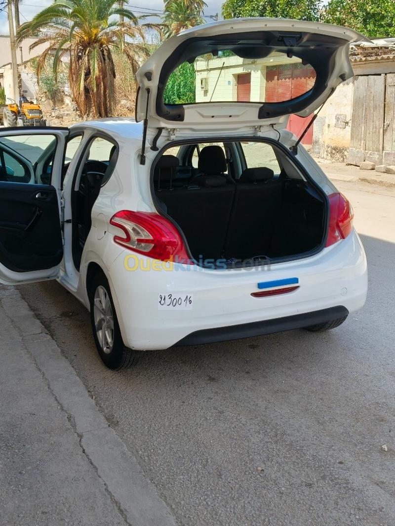 Peugeot 208 2014 Active 6