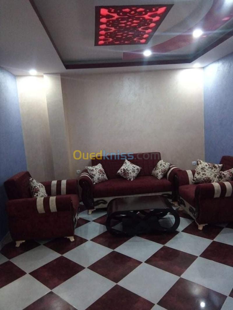 Location Appartement Niveau de villa F3 Skikda Collo 25
