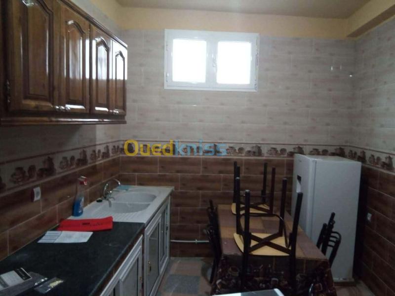 Location Appartement Niveau de villa F3 Skikda Collo 28