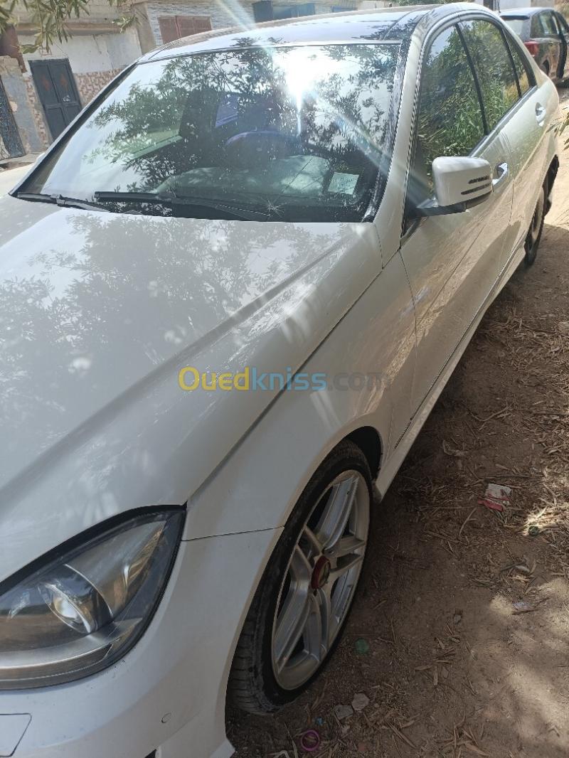 Mercedes Classe C 2013 250 AVANTGARDE Designo 4