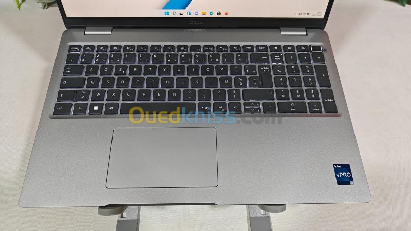 Dell Latitude 5540 4