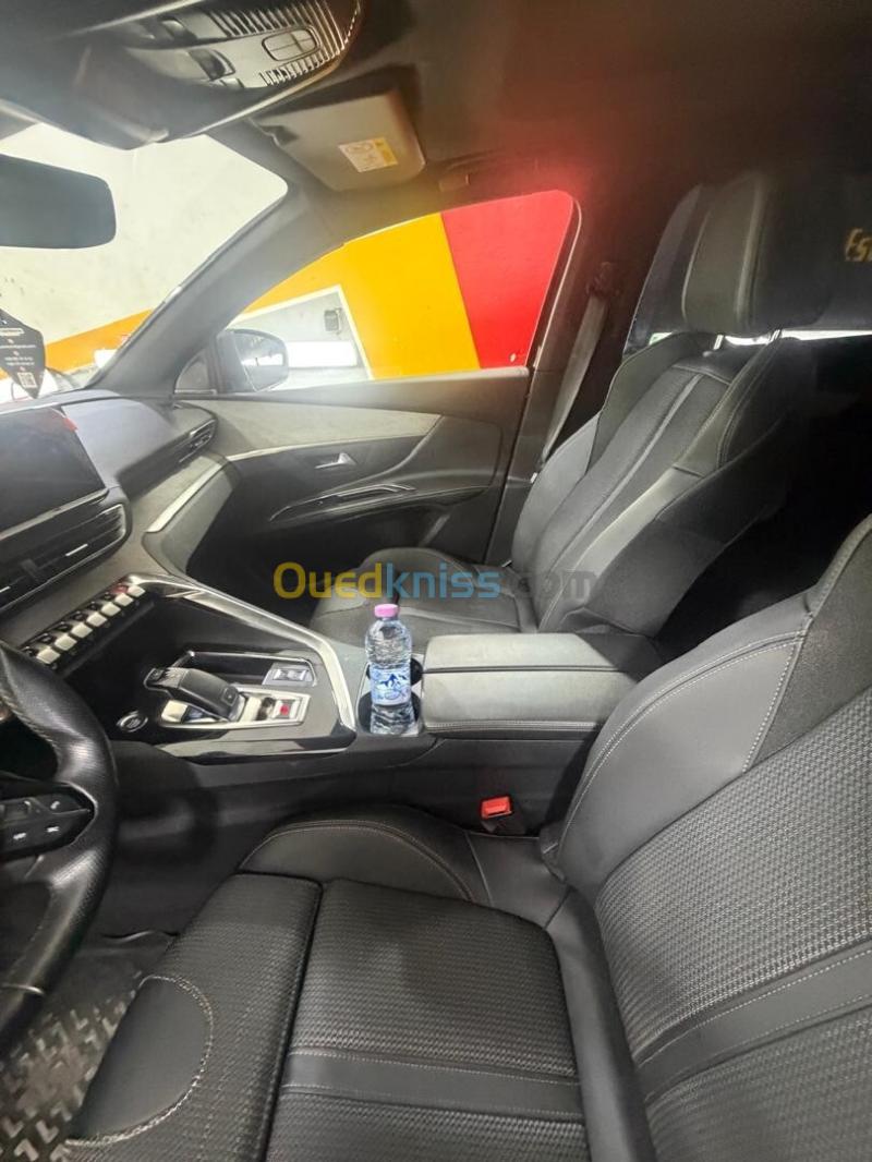 Peugeot 5008 2023 GT 8